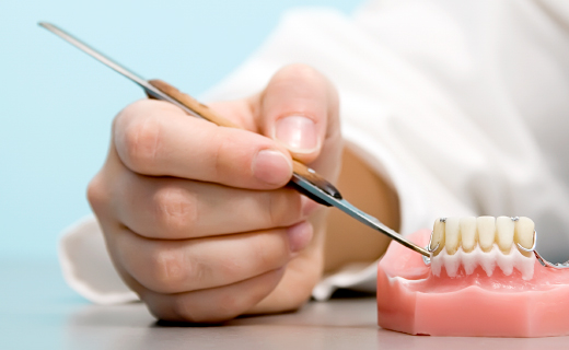 dca-blog_article-36_which-affordable-quality-dentures-right